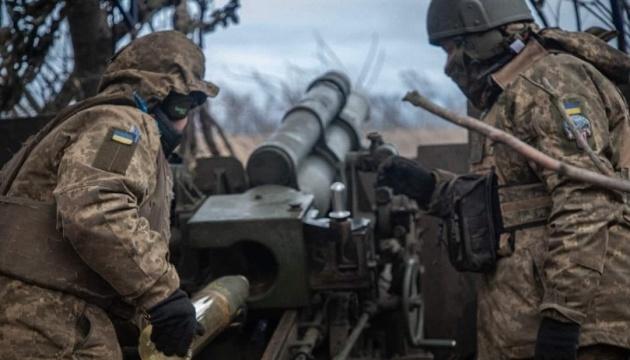 Протягом останньої доби на фронті відбулося 124 збройних сутички, зокрема найбільш напруженими залишаються Покровський і Курський напрямки.