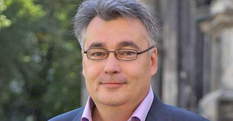 Це абсурд, коли головнокомандувач Сухопутних військ несе відповідальність за ТЦК, - зазначив Снєгирьов.