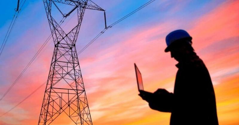 Противник вчинив напад на енергетичні об'єкти в двох регіонах. Введено аварійні та стабілізаційні відключення, повідомляє Міністерство енергетики.