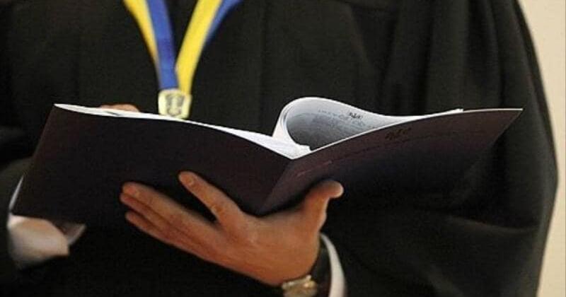 Два агенти ФСБ, які працювали спільно і займалися шпигунством у трьох областях України, були засуджені до довічного ув'язнення, повідомляє СБУ.