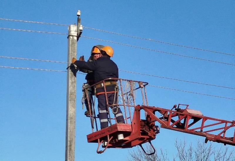 Чугуїв залишився без електроенергії внаслідок атак на важливі об'єкти інфраструктури.