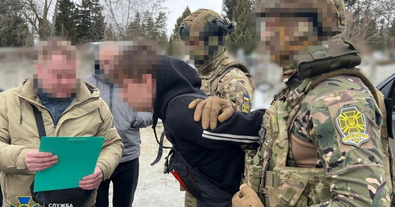 Служба безпеки України повідомила про затримання військового, який шпигував на користь Росії та Білорусі в Харківській області. ФОТО.