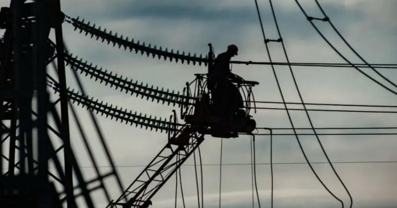 Сьогодні, з 11:00 до 13:00, в усіх областях України буде впроваджено графіки вимкнення електроенергії, повідомляє Укренерго.