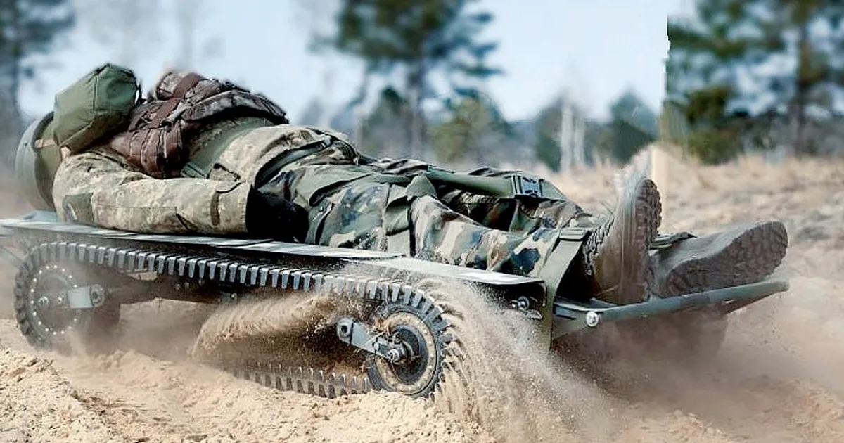 Бойові медики віддають перевагу дощовій погоді, адже вона допомагає їм залишатися непоміченими для ворожих дронів.