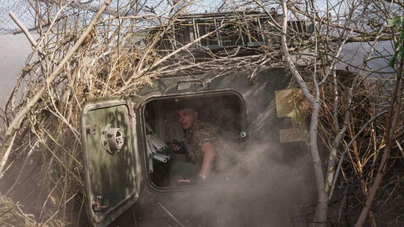 Генеральний штаб Збройних сил України повідомив, що впродовж останньої доби на трьох з десяти фронтів відбулося більше 120 бойових зіткнень.