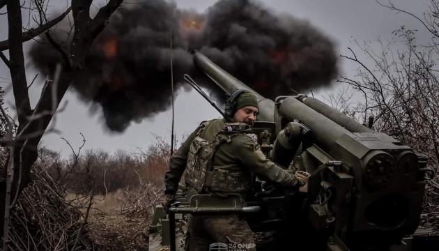 Протягом доби на фронті зафіксовано 217 сутичок, зокрема найбільш активно діяли в Покровському та Времівському напрямках.