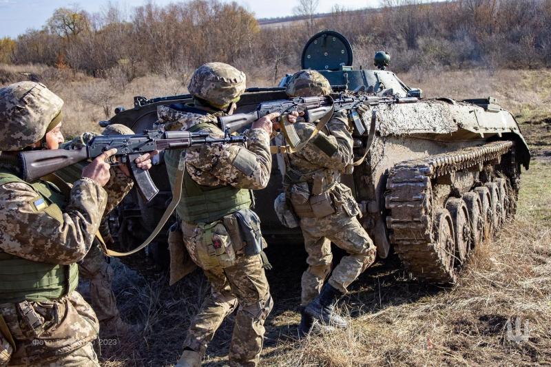 Після арешту генералів перед Зеленським виникли складні питання щодо стану оборони.