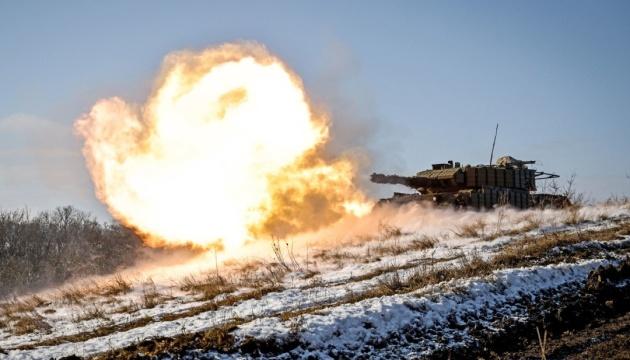 За добу відбулося близько 130 бойових зіткнень, зокрема найбільша активність ворога спостерігалася на Покровському напрямку та в Курській області.