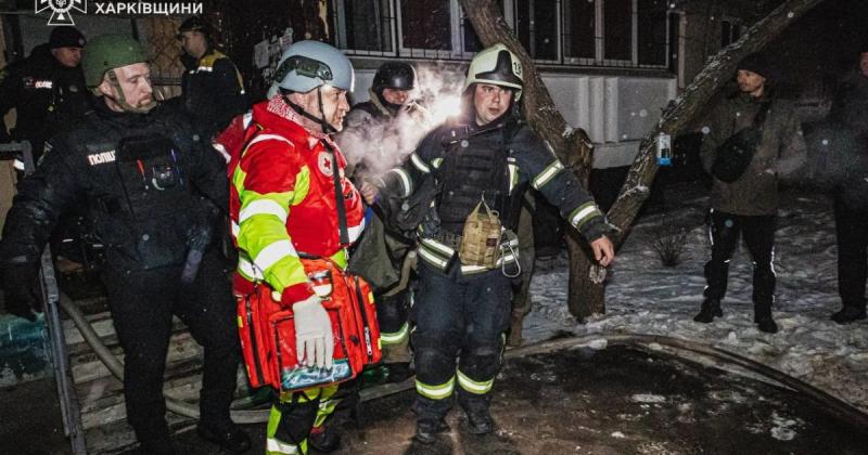 У Харкові безпілотник вразив житловий будинок: ДСНС продемонструвала результати атаки (фото)