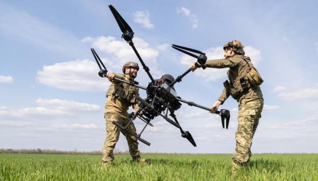 Прикордонники за допомогою дронів 