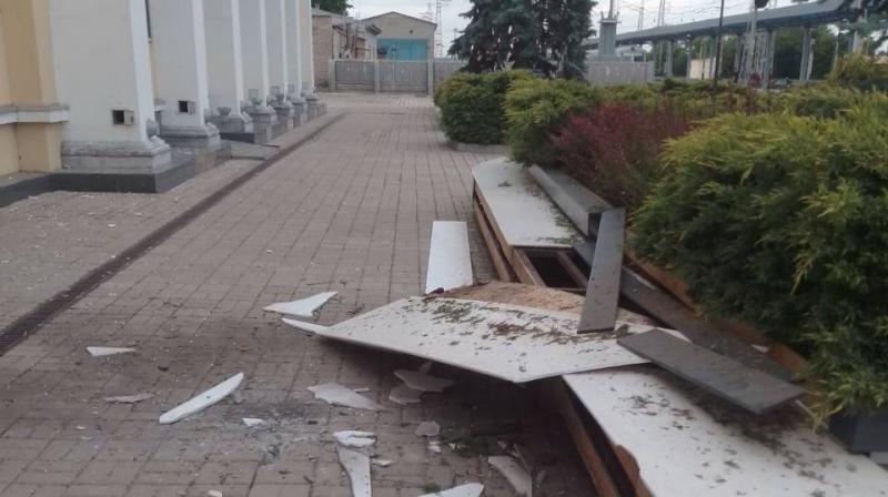 Збройні сили Росії здійснили напад на залізничні об'єкти в трьох регіонах України.