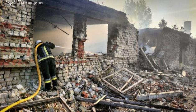 Результати спільного ракетного обстрілу Росією Харкова та Чугуєва - шість осіб отримали травми, також зафіксовано значні руйнування.