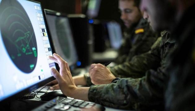 Сили ППО зупинили 43 з 58 безпілотників, які російські війська запустили в атаку на Україну ввечері.