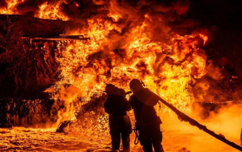 Зруйновані споруди, серед жертв – діти: опубліковані світлини наслідків потужного удару по Чугуєву.