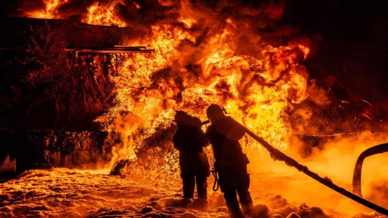 Масований напад на Чугуїв призвів до поранення 11 осіб, серед яких є двоє дітей.
