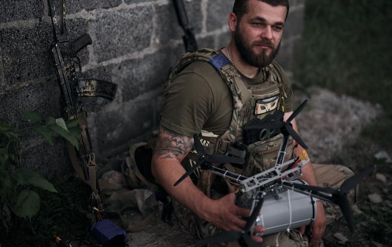 Оптоволоконні FPV-дрони з Росії: які ризики вони несуть та яким чином реагує Україна.