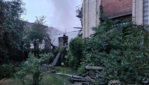Протягом доби вороги вчинили обстріл 13 населених пунктів у Харківській області, внаслідок чого семеро осіб отримали поранення.