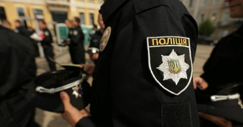 У Харкові правоохоронець виручив свого товариша, забравши його з військового лікарсько-консультативного комісії (ВЛК), щоб той не потрапив під мобілізацію. Яке рішення ухвалив суд у цій справі?