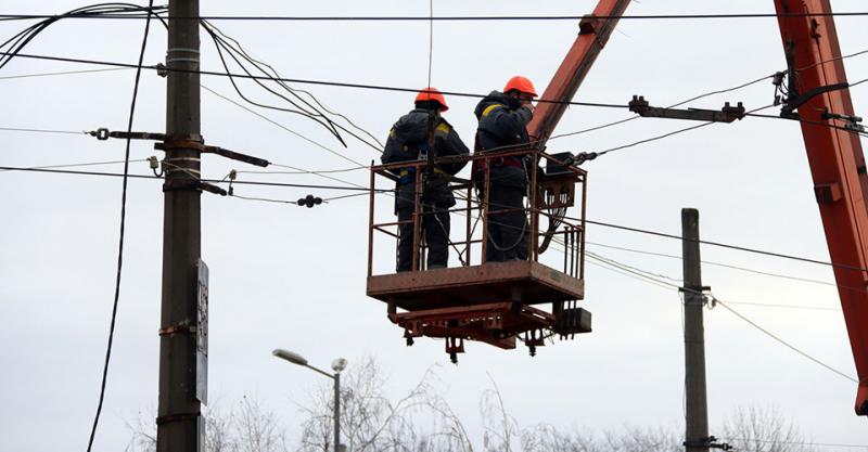 Внаслідок обстрілів з боку Росії вся територія Донецької області залишилася без електропостачання.