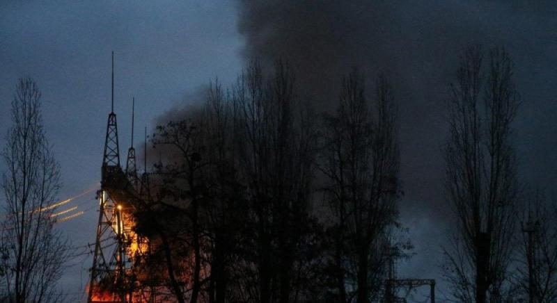 Енергетичний тиск продовжується: Росія позбавила електрики мешканців чотирьох українських регіонів.