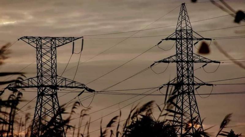 Атаки Росії спричинили нові відключення електроенергії в чотирьох регіонах, повідомляє 