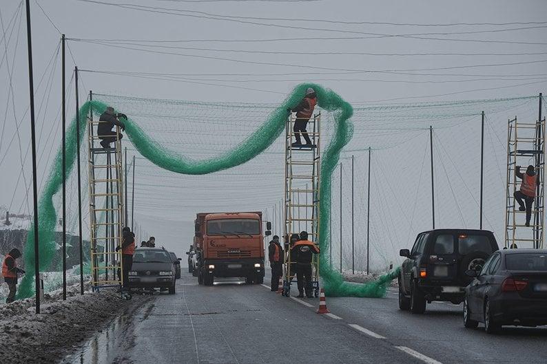На північному напрямку кільцевої дороги Харкова буде встановлено антидронові сітки для забезпечення безпеки: які події розгортаються на під'їзді до міста.