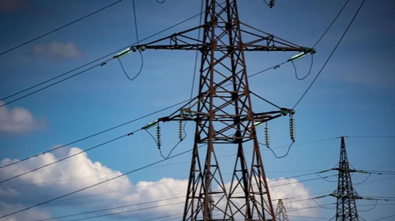 У Харківській області внаслідок обстрілів з боку Росії залишилась без електрики ціла громада.