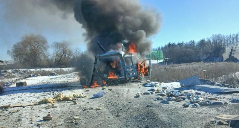 Російські військові застосували безпілотник для атаки на автомобіль старости в Харківській області, який займався доставкою хліба.