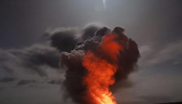 Військові сили завдали удару по складах російських військ в окупованому Запоріжжі вночі, повідомляє Генеральний штаб.