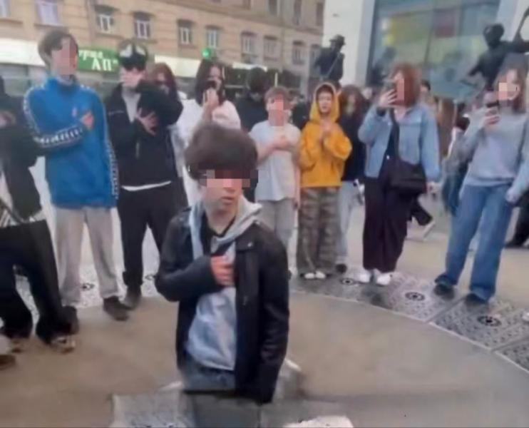 Скандал навколо 