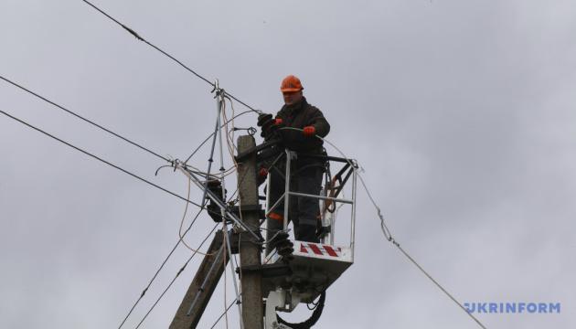 Внаслідок ворожих обстрілів найбільше нових відключень електроенергії було зафіксовано в Донецькій області, повідомляє Укренерго.