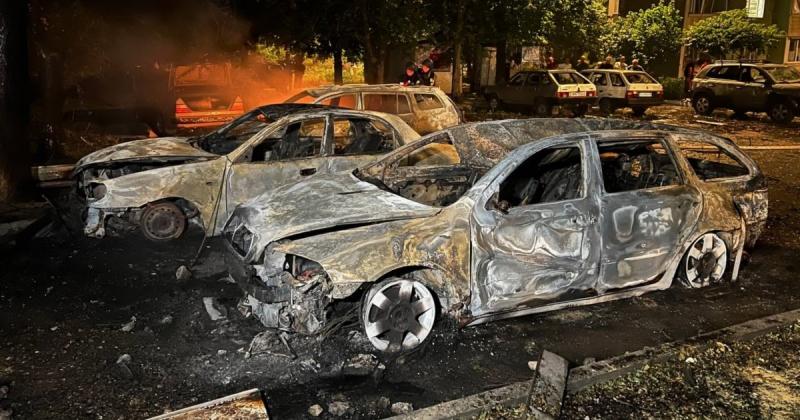 Терехов повідомив, що внаслідок атаки російського безпілотника на автозаправну станцію у Харкові постраждав чоловік.