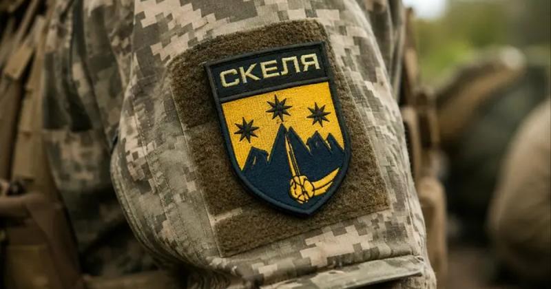 Знущання, катування відсутністю води та жорстокі покарання: що відбувається з бійцями у полку 