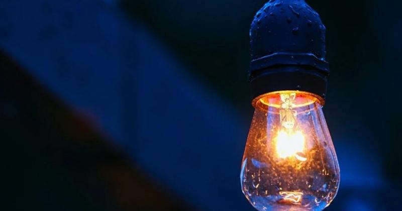 Внаслідок російських обстрілів п'ять областей України залишилися без електропостачання, повідомляє 